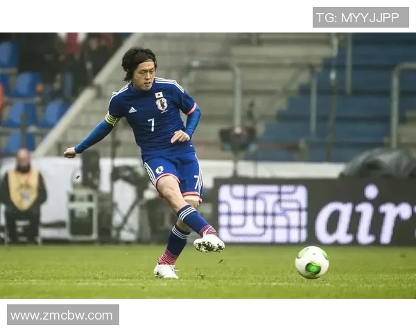 意大利足球传奇球星与日本足球文化的深度融合与交流 意大利足球传奇球星与日本足球文化的深度融合与交流