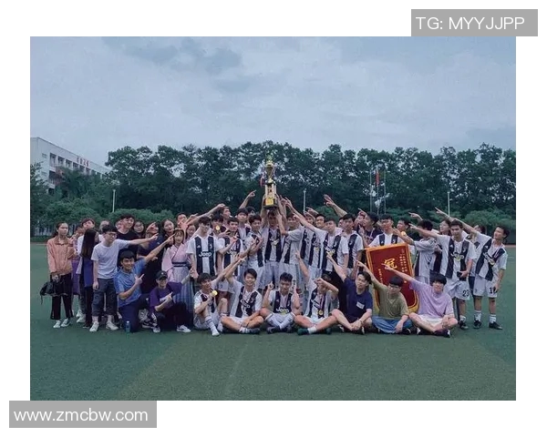 岁月不改绿茵情怀足球球星老男孩再燃青春梦想之火