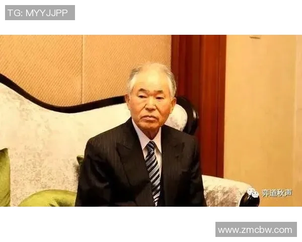 美国足球队白发球星的传奇人生与奋斗历程揭秘 美国足球队白发球星的传奇人生与奋斗历程揭秘